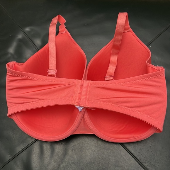 Beautiful, coral bra by secret intimates. - Picture 5 of 5